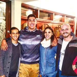 Meet your Posher, Carlos